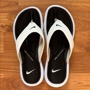 Nike Comfort Bed Flip Flip Sandal as 6